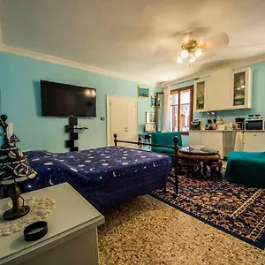 casa-di-san-martino.hotelslidodijesolo.com/